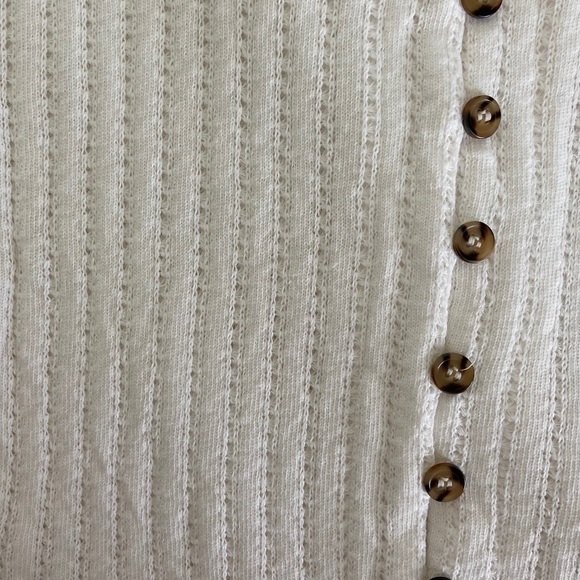 Forever 21 button up top - Picture 3 of 3